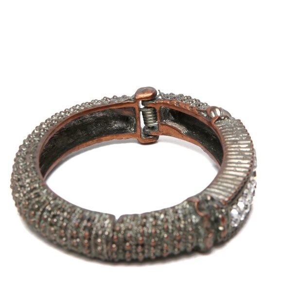 Vintage Copper Metal Indian Bracelet Rhinestone Ornate Heavy Patina Hinge Bangle - Picture 6 of 7
